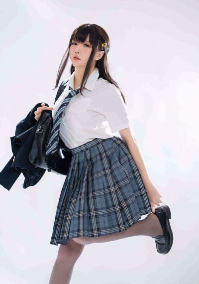 欧美翘臀美女动态图_超清电影在线看